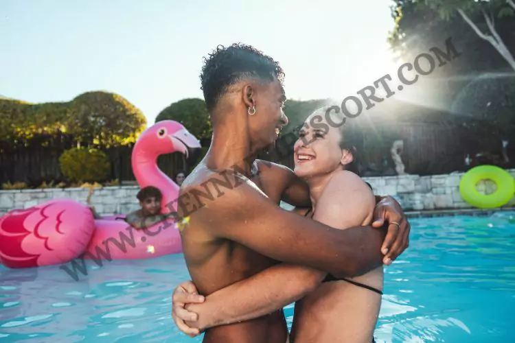 Heat Up the Summer Holiday Heat Up the Summer Holiday